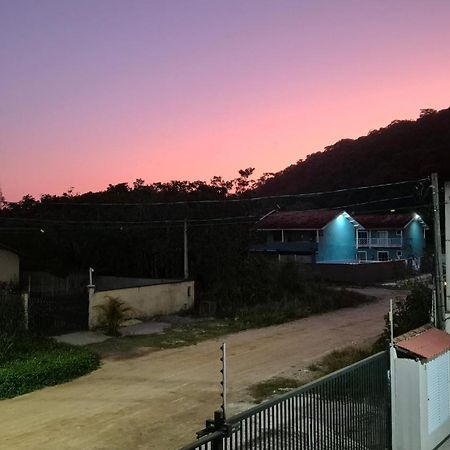 Kitnet Aconchegante Praia De Maranduba Leilighet Ubatuba Eksteriør bilde